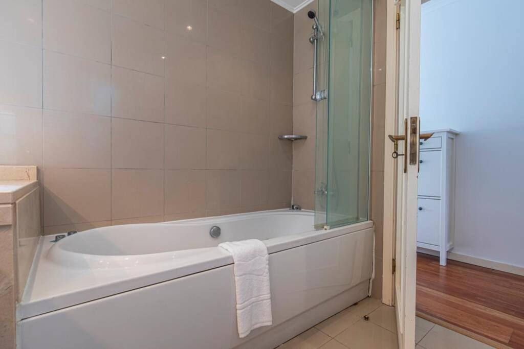 Stunning Apartment W/ Pool Cascais Eksteriør bilde
